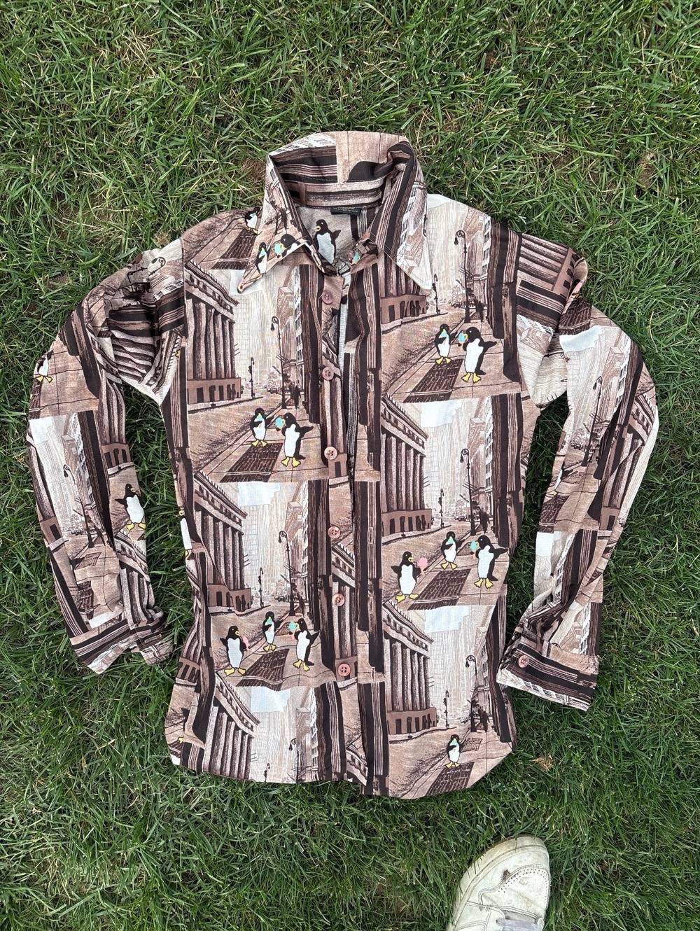 Vintage Aniron by Campus Men's Button-Up Shirt with Penguin Print, Size Small
